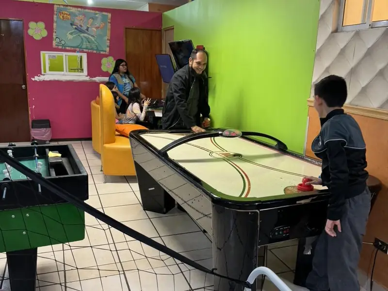 Air hockey y futbolito de mesa