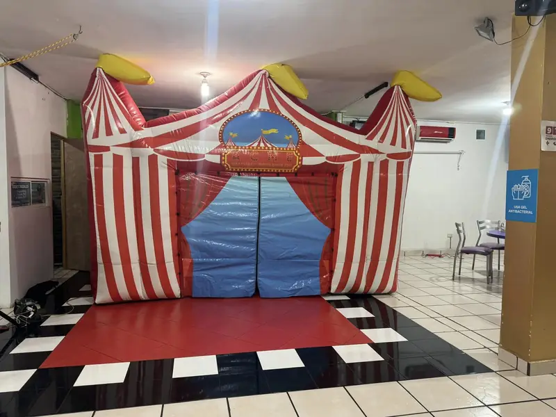 Casa inflable de circo